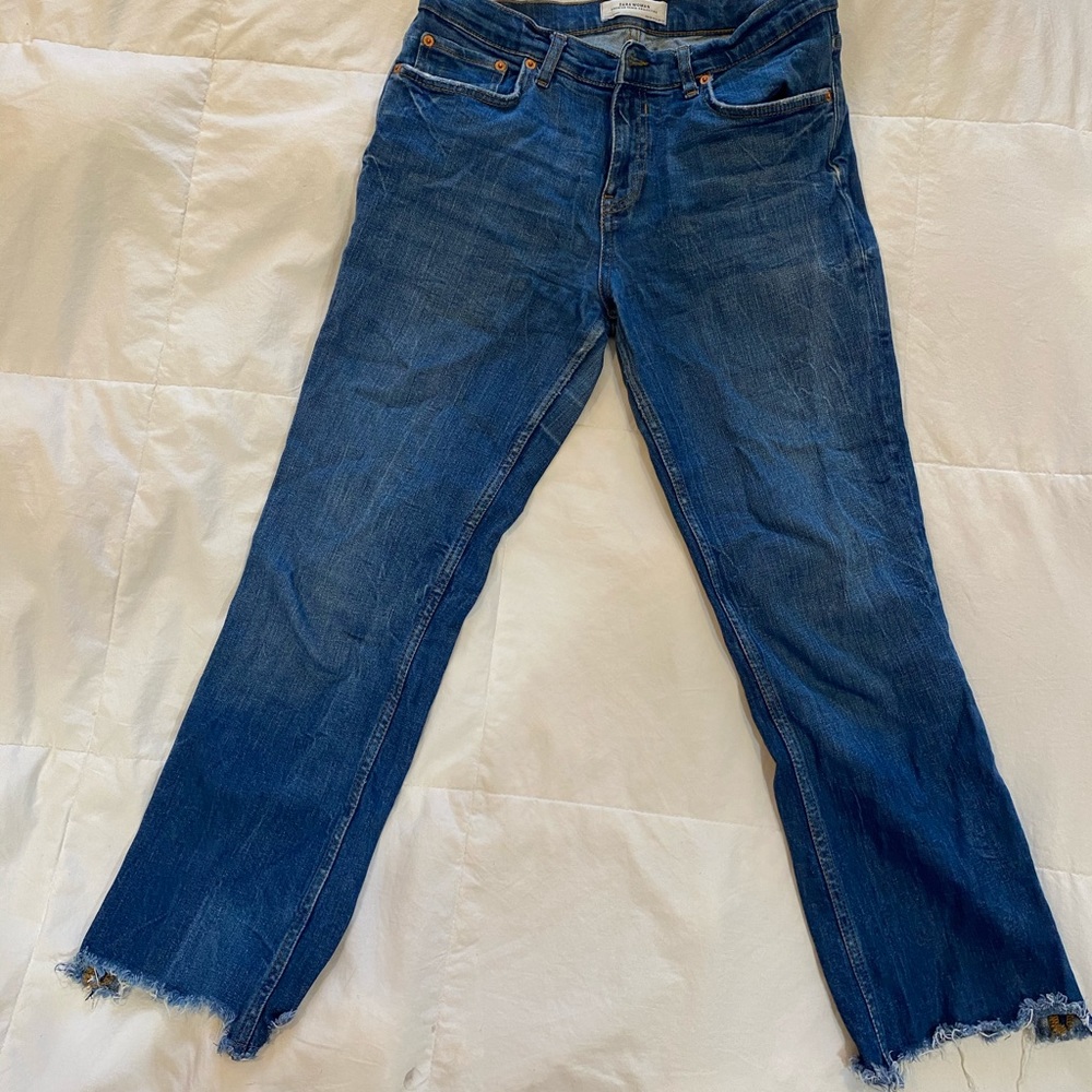 Zara Jeans Frayed Ankle Jeans